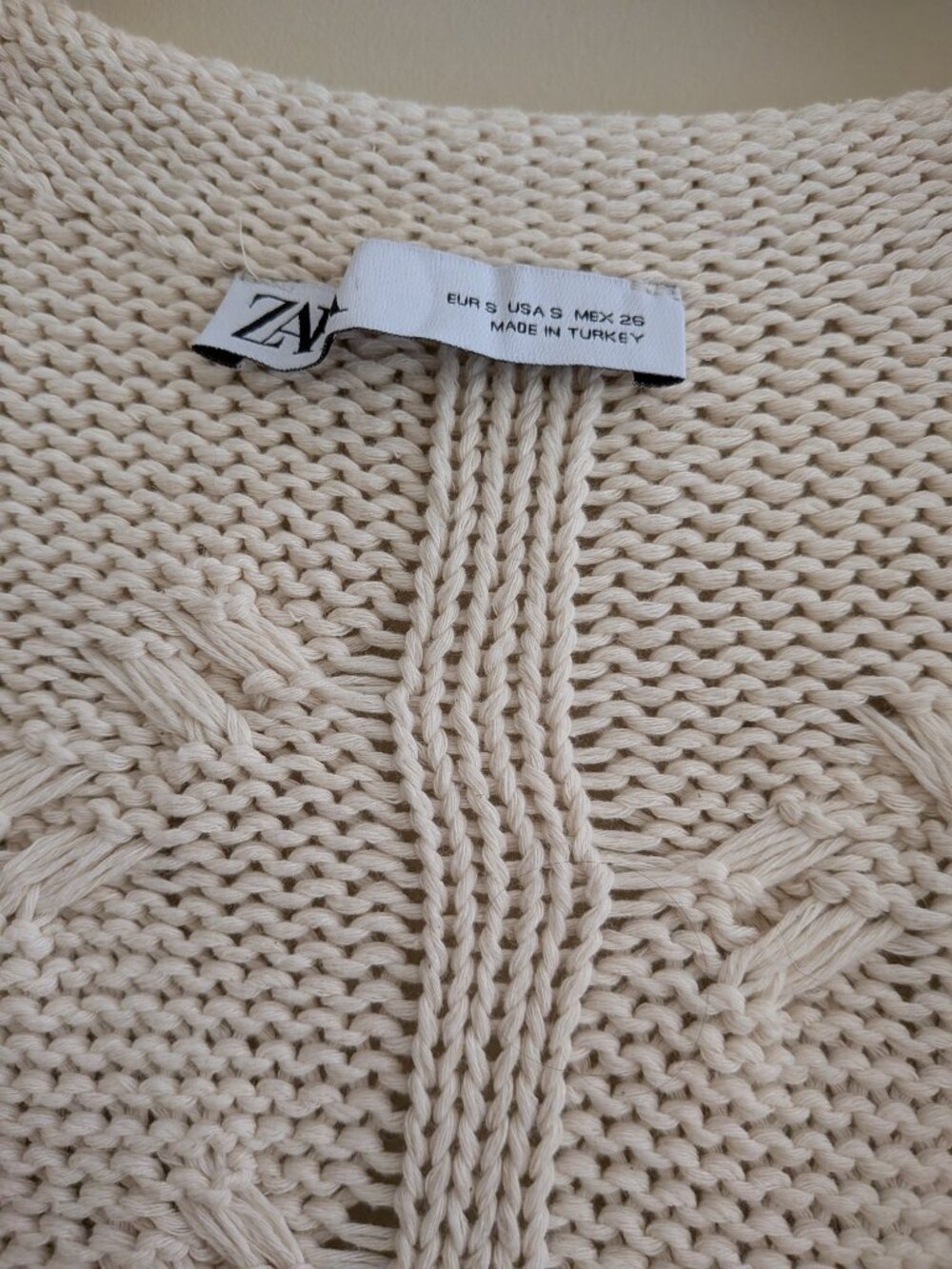 Zara White Cable Knit Sweater - Picture 2 of 4